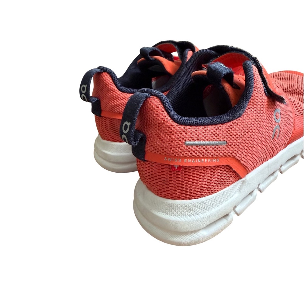 On Running Cloud Play Kids Size 2 Orange Navy Blue Hook Loop Sneakers 43.91204 - Picture 4 of 8